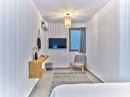 Paros Gem