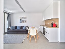 Paros Gem