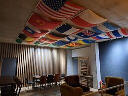 Karvi Hostel & Suites