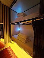 Karvi Hostel & Suites