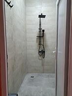 Karvi Hostel & Suites