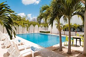 Hotel & Suites Yuca Ville