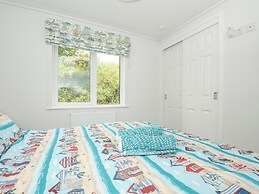 Midway Lodge