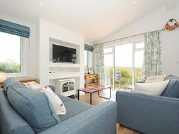 Midway Lodge
