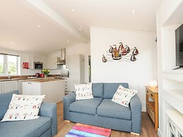 Midway Lodge
