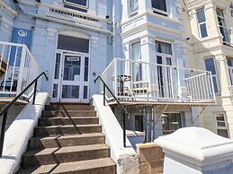 6 Beach View @ Beaconsfield House