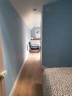 Cozy Studio in Luton