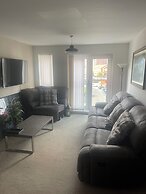 Apartment Sleeps 4 With Free Parking