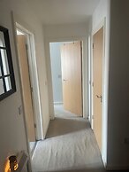 Apartment Sleeps 4 With Free Parking