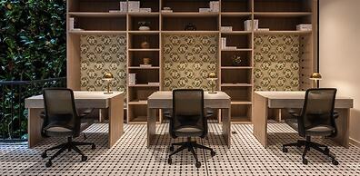 Nakúa Stay + Work