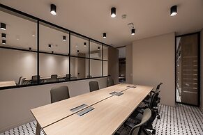Nakúa Stay + Work
