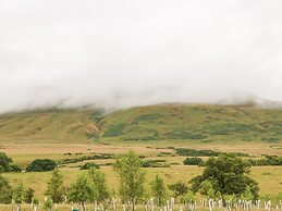 Whinstone
