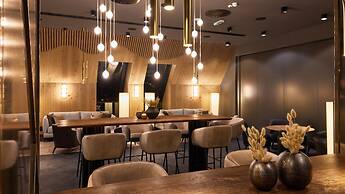 Bor Hotel by Karisma