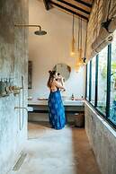 Hani Hideaway