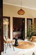 Hani Hideaway