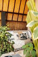Hani Hideaway