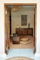 Hani Hideaway