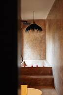 Hani Hideaway