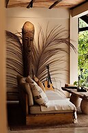 Hani Hideaway