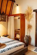 Hani Hideaway