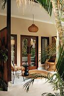 Hani Hideaway