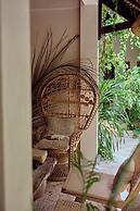 Hani Hideaway