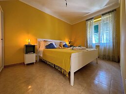 Ca' Bea Apartment with AC and Terrace