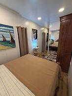 Zanzibar Beach House- West