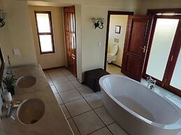 Phakela Private Lodge
