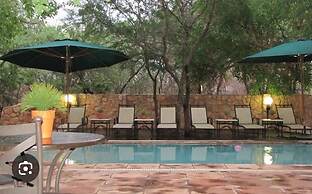 Phakela Private Lodge