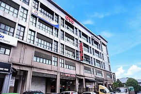 OYO 444 KL Empire Hotel