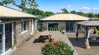 Jeju Doldamhankil Pension