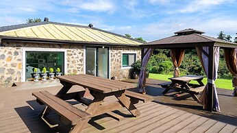Jeju Doldamhankil Pension