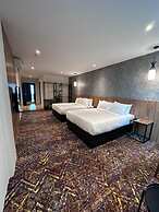 Le'genda Hotel