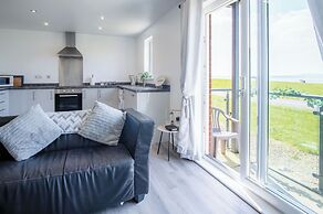 Beach View - 2 Bed Apartment - Llanelli
