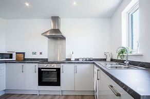 Beach View - 2 Bed Apartment - Llanelli