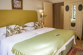 5 Seasons Guesthouse