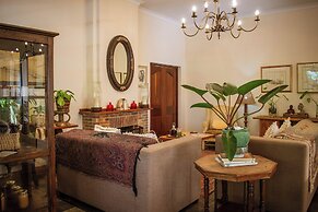 5 Seasons Guesthouse