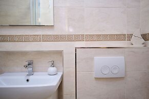 Apartment Galeriana Palace by Litto