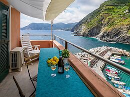 Casa Teresa with AC and Sea View Balcony