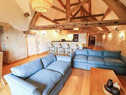 Tithe Barn