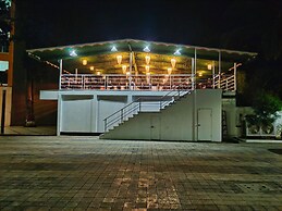 Golden Chariot Hotel Daman