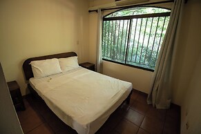 Anona Guesthouse