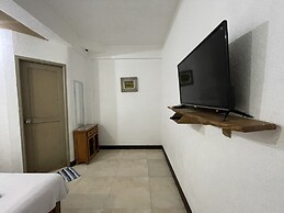 Akkaw Baler Hometel