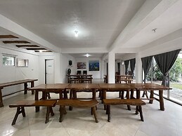 Akkaw Baler Hometel