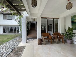 Akkaw Baler Hometel