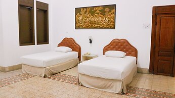HOTEL CANDI BARU