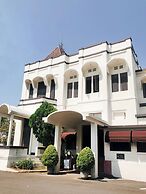 HOTEL CANDI BARU