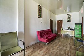 Hotel O Karisma Residence