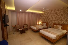 Hotel Kanha's Palm Springs